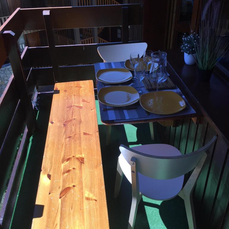 Duplex Apartment Right At The Ski Lift Tracks appartement pied des pistes 16