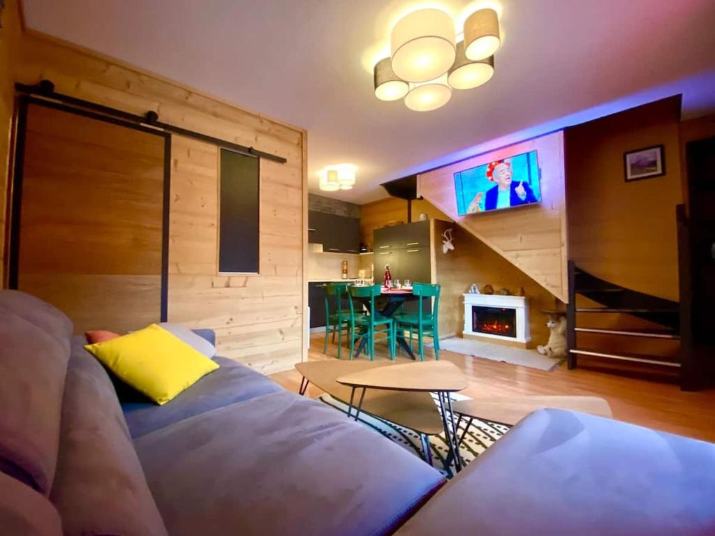 Duplex renove 3 CHAMBRES 8 PERS dernier etage appartement pied des pistes 5