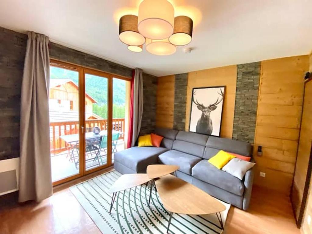Duplex renove 3 CHAMBRES 8 PERS dernier etage appartement pied des pistes 9
