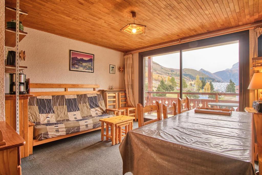 Eperon Les 2 Alpes appartement pied des pistes