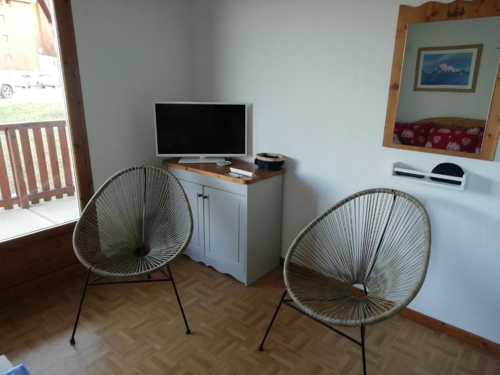 Espace et confort dans station familiale a 1800 m appartement pied des pistes 5
