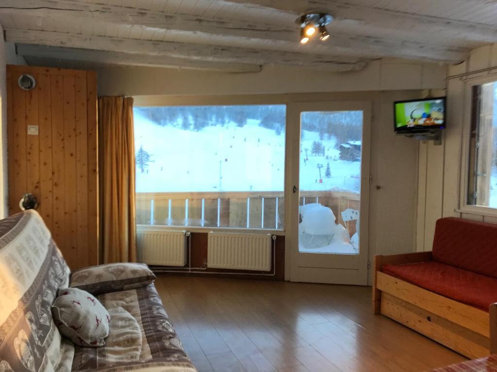 Face aux pistes appartement pied des pistes 2
