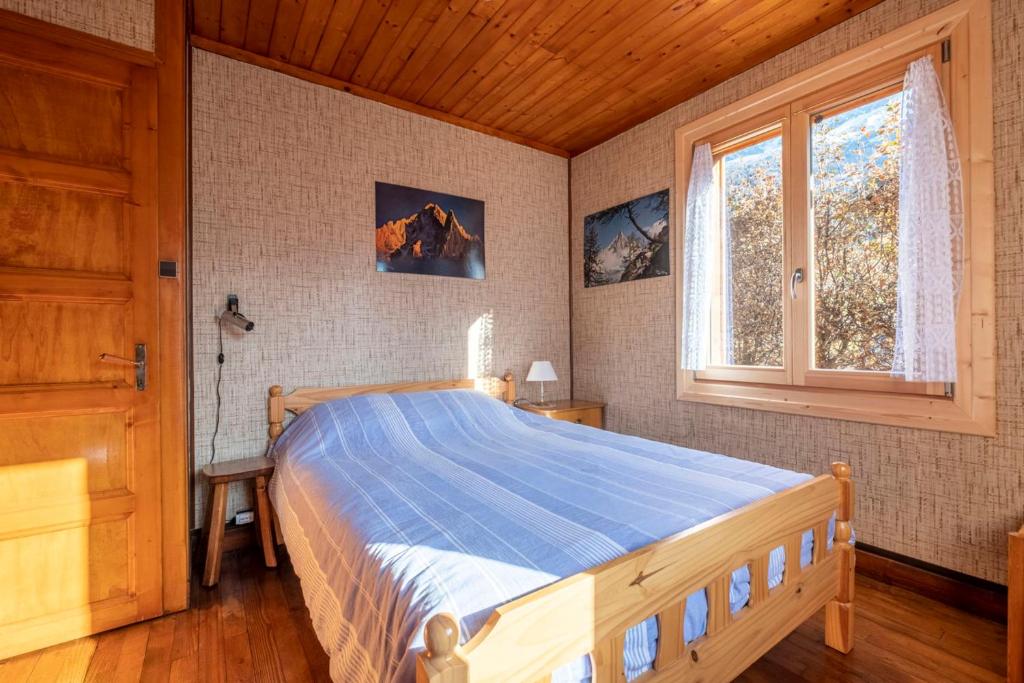 Family Cottage With Balcony In Chamonix chalet pied des pistes 11