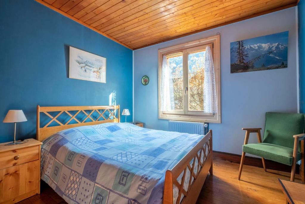Family Cottage With Balcony In Chamonix chalet pied des pistes 14
