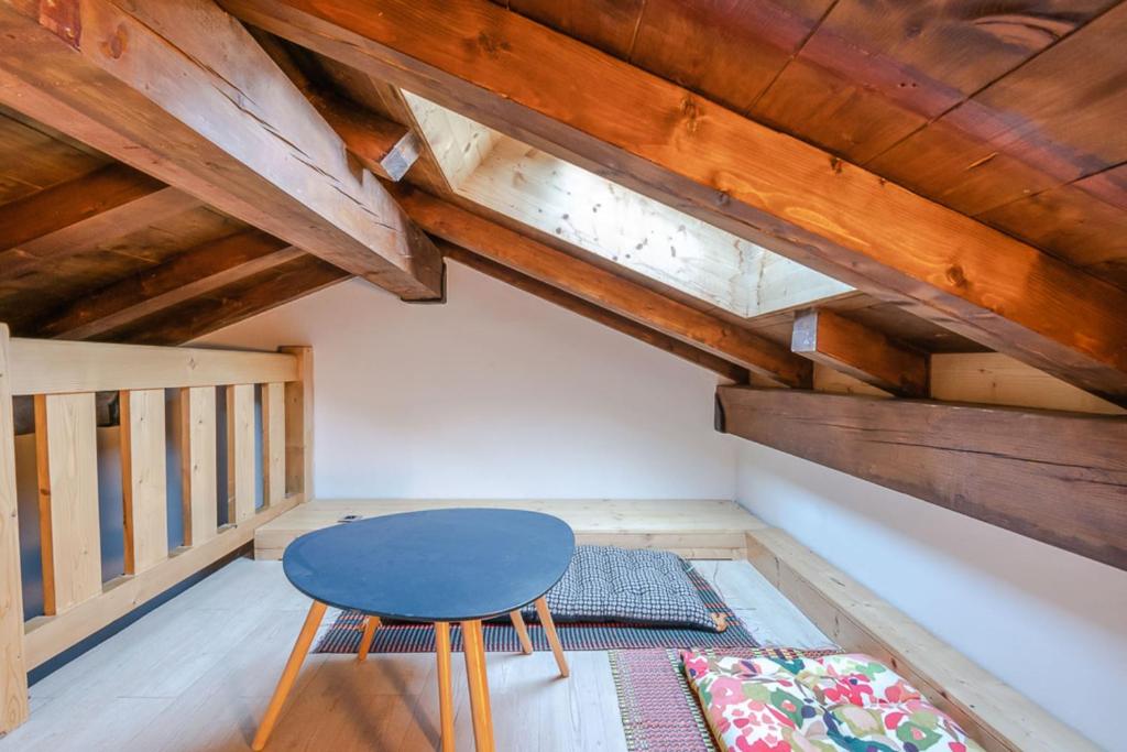 Family chalet with terrace and garden in Chamonix chalet pied des pistes 11