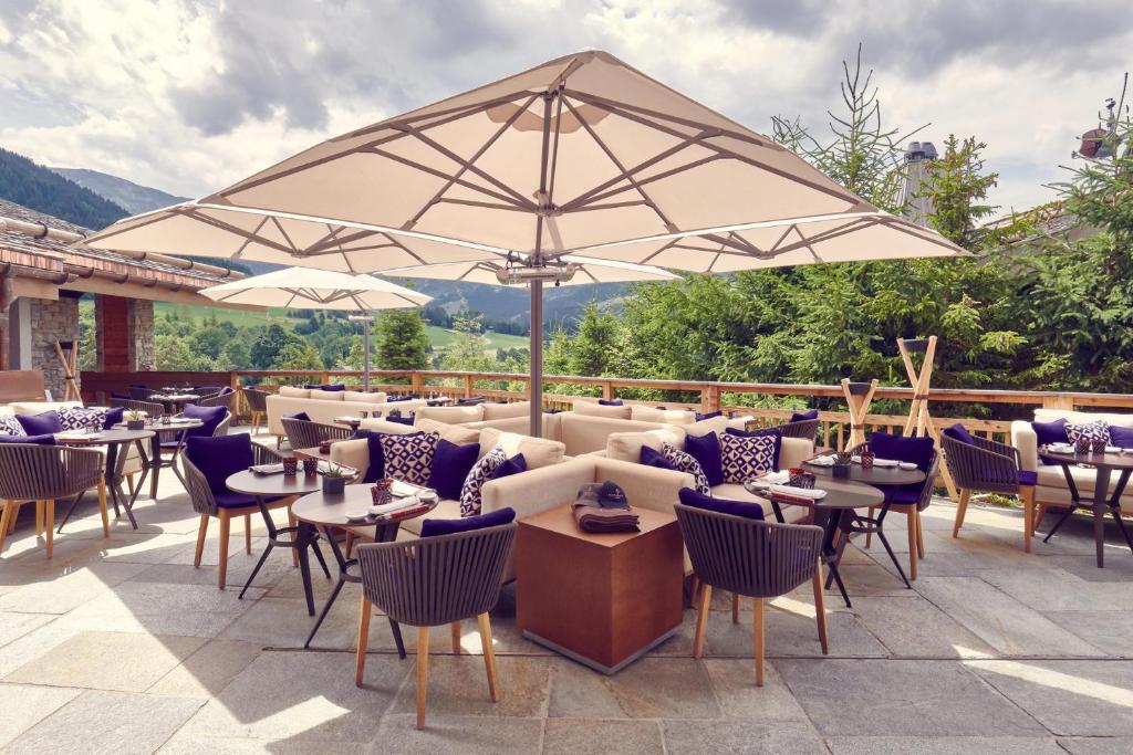 Four Seasons Hotel Megeve hotel pied des pistes 17