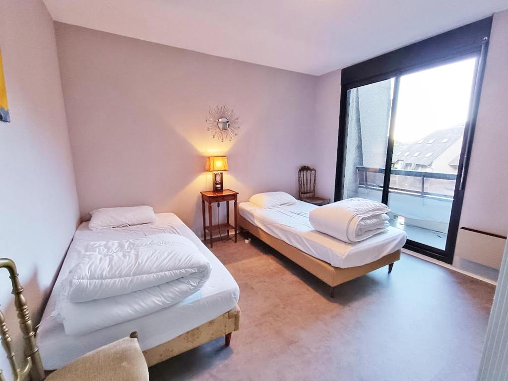 Frolise T2 centre wifi parking couvert gratuit 4 personnes appartement pied des pistes 1