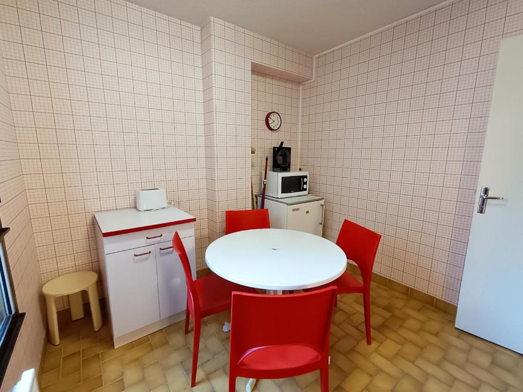 Frolise T2 centre wifi parking couvert gratuit 4 personnes appartement pied des pistes 11