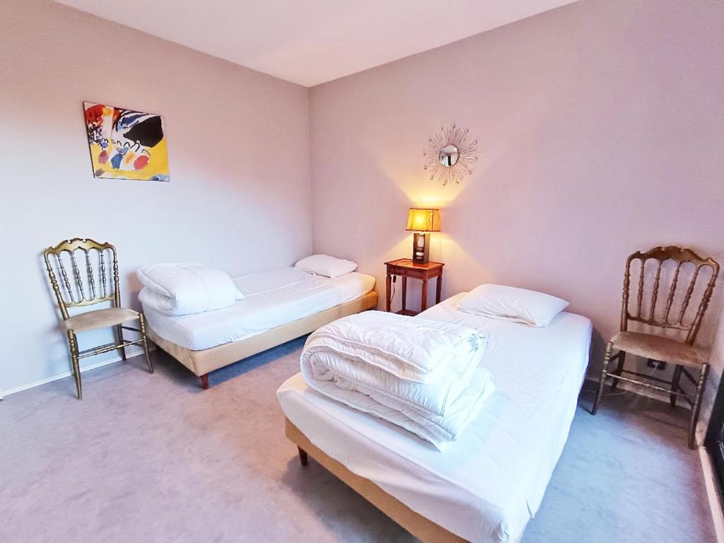 Frolise T2 centre wifi parking couvert gratuit 4 personnes appartement pied des pistes 12