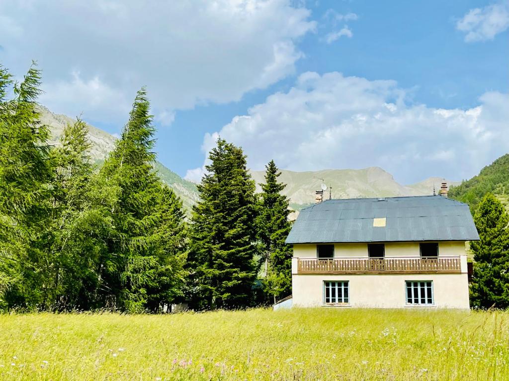 Gite montagne 1 a 25 places Chalet Coste Belle appartement pied des pistes 11