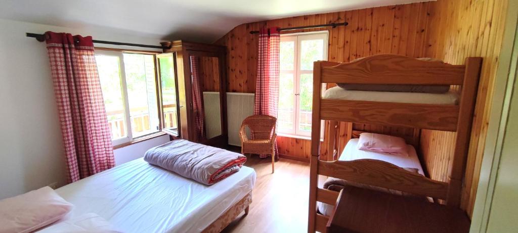Gite montagne 1 a 25 places Chalet Coste Belle appartement pied des pistes 6