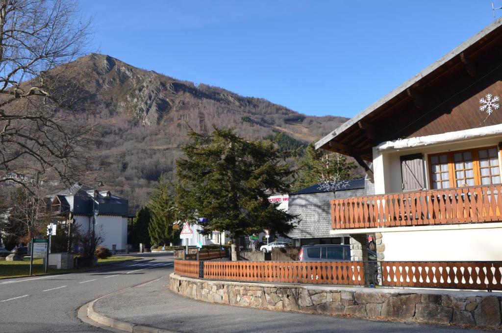 Grand Chalet St Lary centre 13 a 15 pers chalet pied des pistes 19