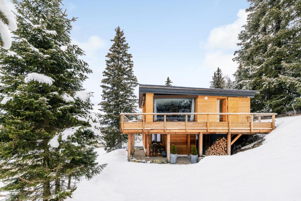 Grand Chalet Standing Avec Jacuzzi a Chamrousse ski 1750 chalet pied des pistes 4