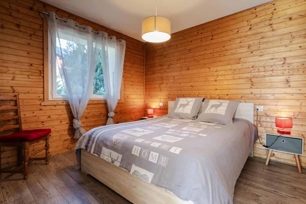 Grand Gite Saint Lary centre pour 15 pers. pouvant accueillir jusqua 17 pers. gite pied des pistes 1
