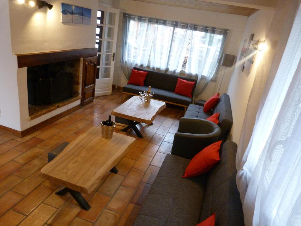 Grand Gite Saint Lary centre pour 15 pers. pouvant accueillir jusqua 17 pers. gite pied des pistes 10
