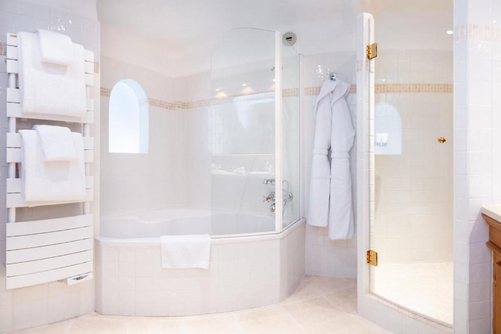 Grand Hotel Courchevel 1850 hotel pied des pistes 1