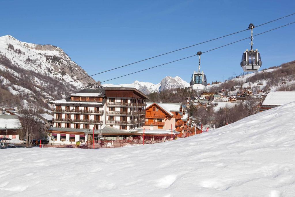Grand Hotel de Valloire et du Galibier hotel pied des pistes 19