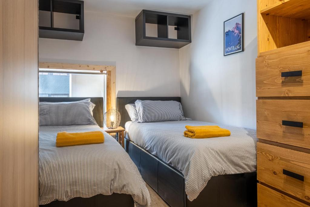 Grand Roc A 3 bedrooms Apartment Next to skilift By Cozee Rentals appartement pied des pistes 13
