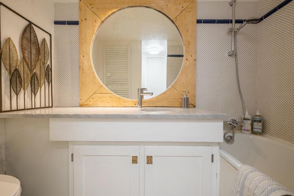 Grand Roc A 3 bedrooms Apartment Next to skilift By Cozee Rentals appartement pied des pistes 15