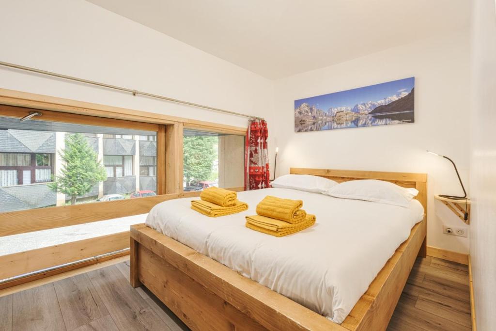 Grand Roc C Modern Apart 2BR Close to Grand Montets Lift By Cozee Rentals appartement pied des pistes 1