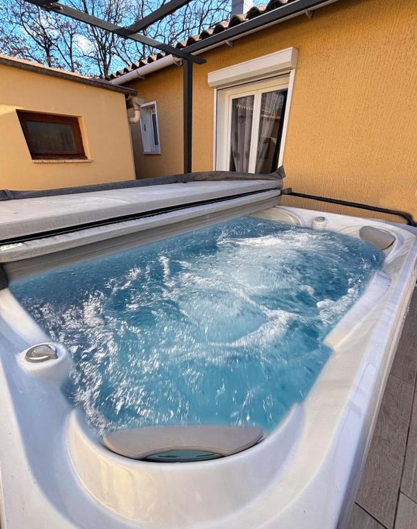 Grande Maison Plain Pied Espaces Privatifs Super Calme Jacuzzi gite pied des pistes 6
