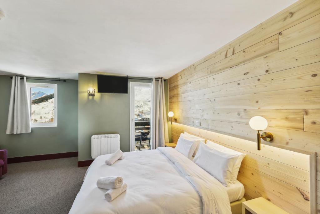 HOTEL TURAN hotel pied des pistes 9