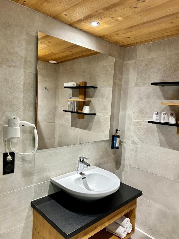 Hameau des Prodains Hotel hotel pied des pistes 17