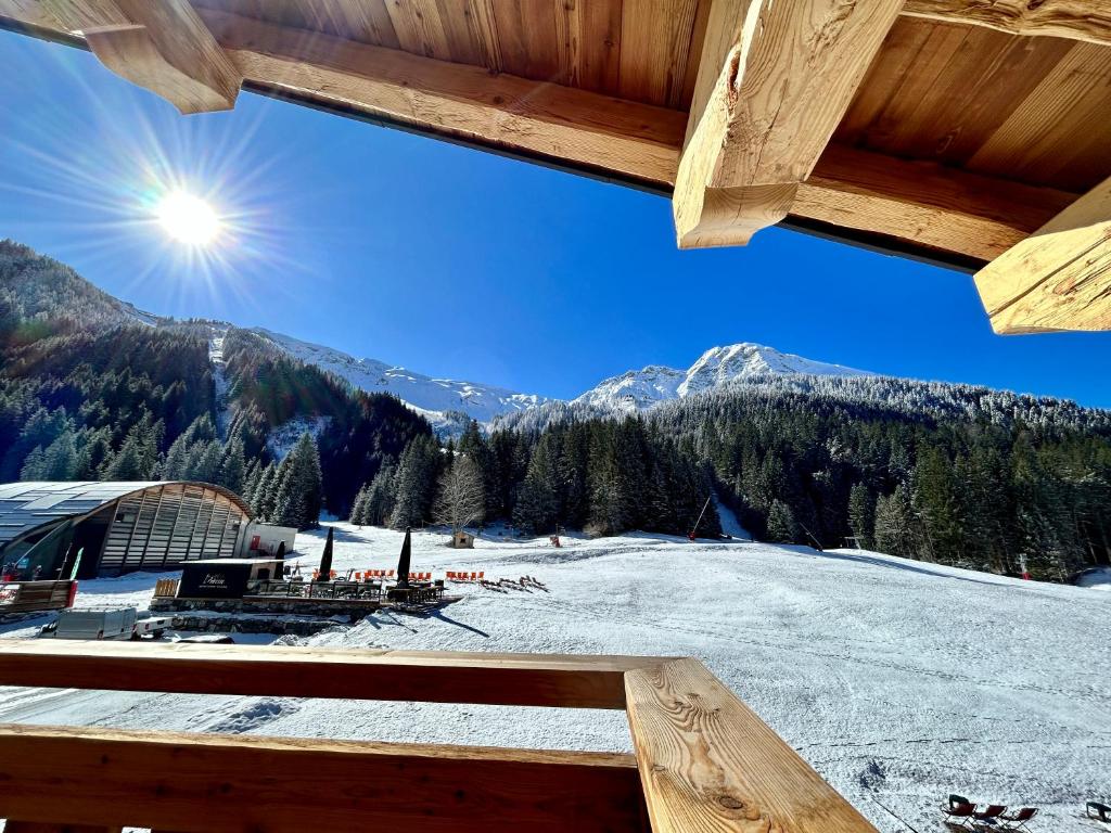 Hameau des Prodains Hotel hotel pied des pistes 8