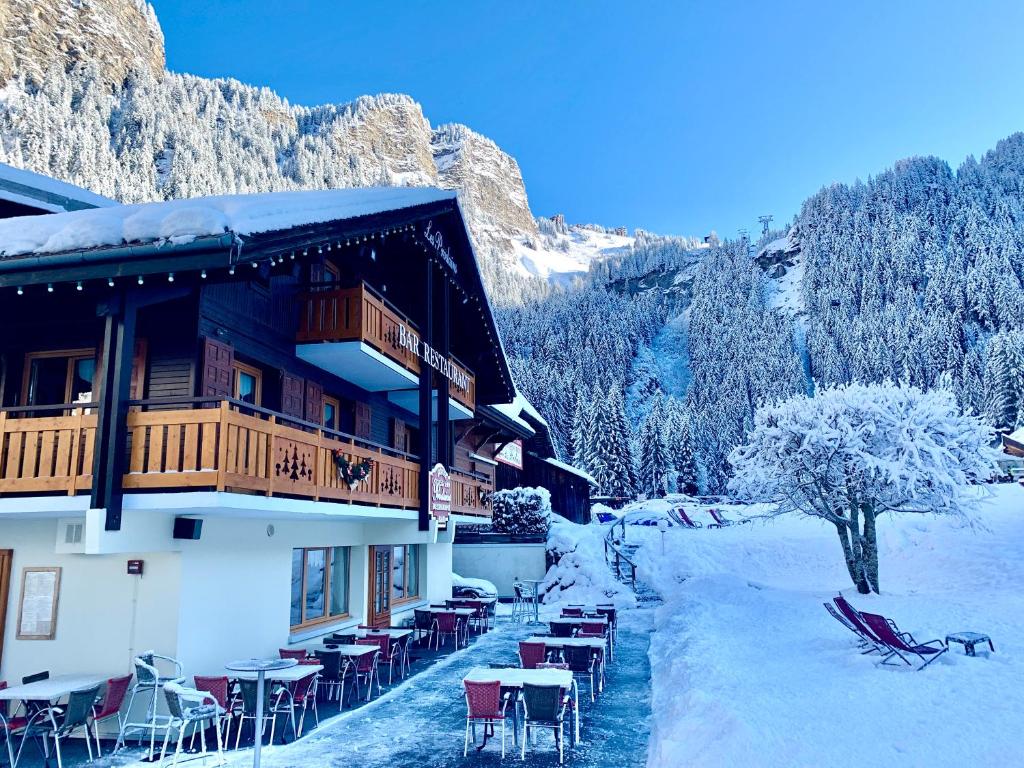 Hameau des Prodains Hotel hotel pied des pistes