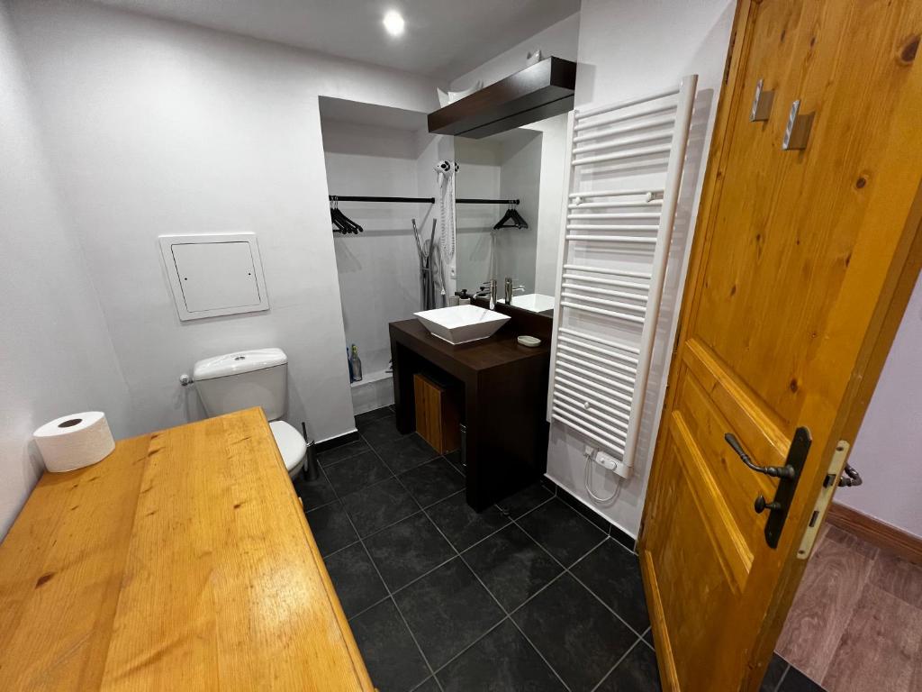 Haut Belle Plagne vue montagnes au pied des pistes proche de lESF espace piscine inclus appartement pied des pistes 2