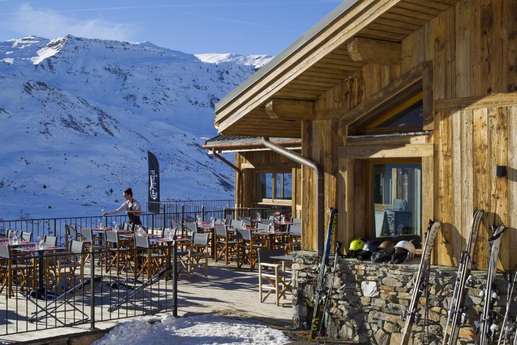 Hillary Hotel hotel pied des pistes 12