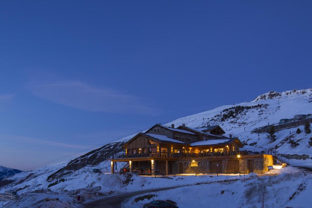 Hillary Hotel hotel pied des pistes 5