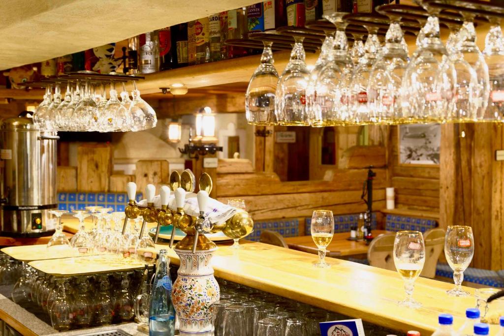 Hotel 3 etoiles Restaurant Le Pilatus Courchevel hotel pied des pistes 5