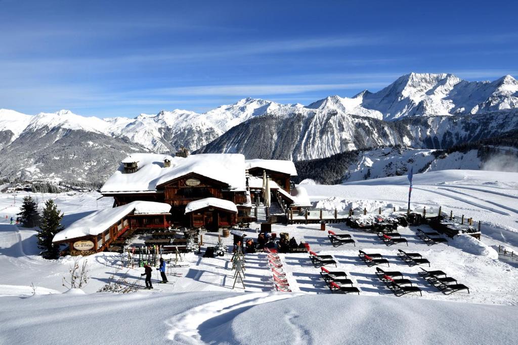 Hotel 3 etoiles Restaurant Le Pilatus Courchevel hotel pied des pistes