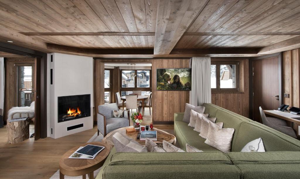 Hotel Barriere Les Neiges Courchevel hotel pied des pistes 12