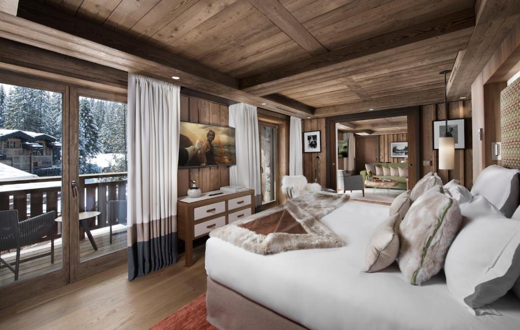 Hotel Barriere Les Neiges Courchevel hotel pied des pistes 13