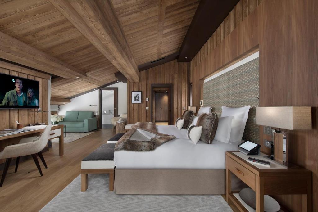 Hotel Barriere Les Neiges Courchevel hotel pied des pistes 7