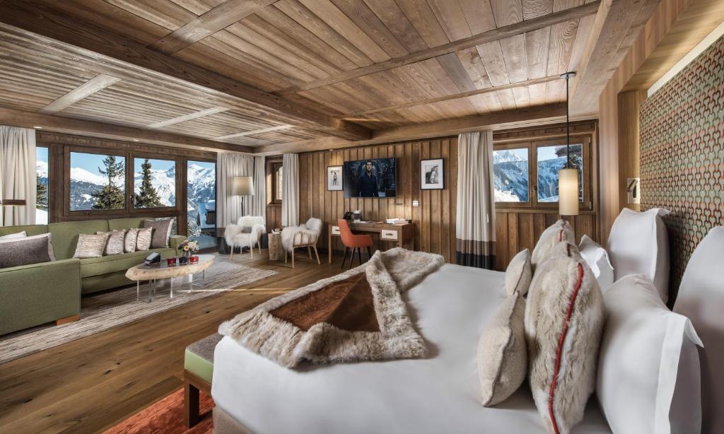 Hotel Barriere Les Neiges Courchevel hotel pied des pistes