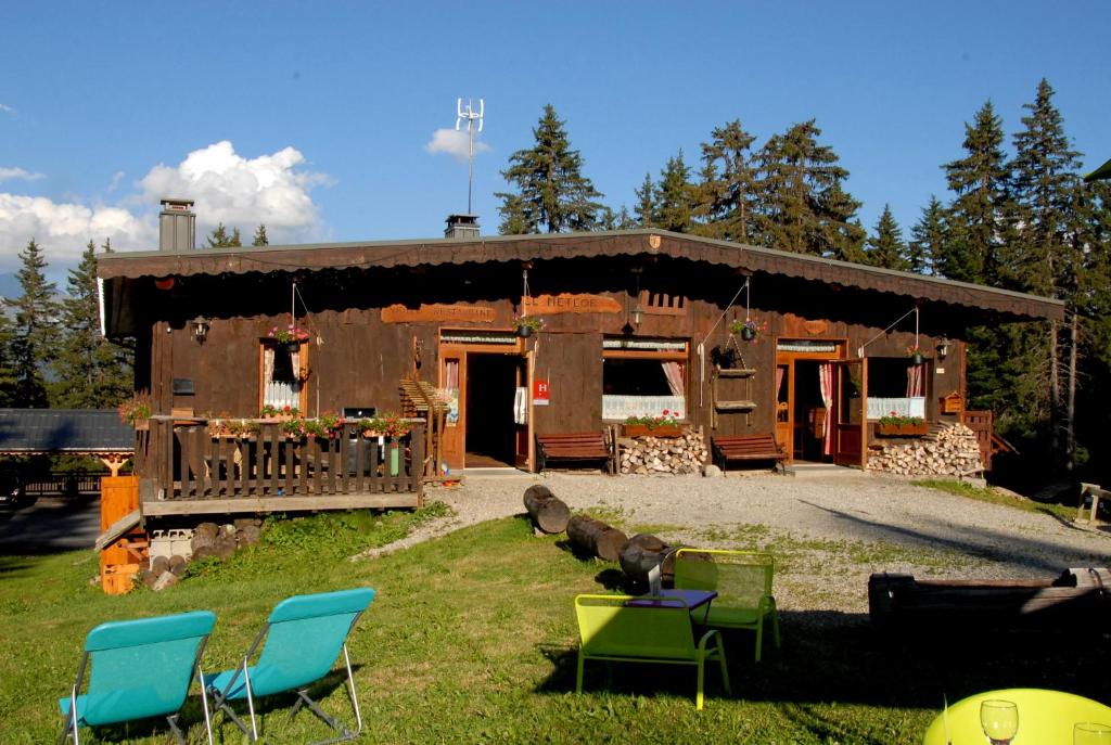 Hotel Chalet Le Caribou hotel pied des pistes 3
