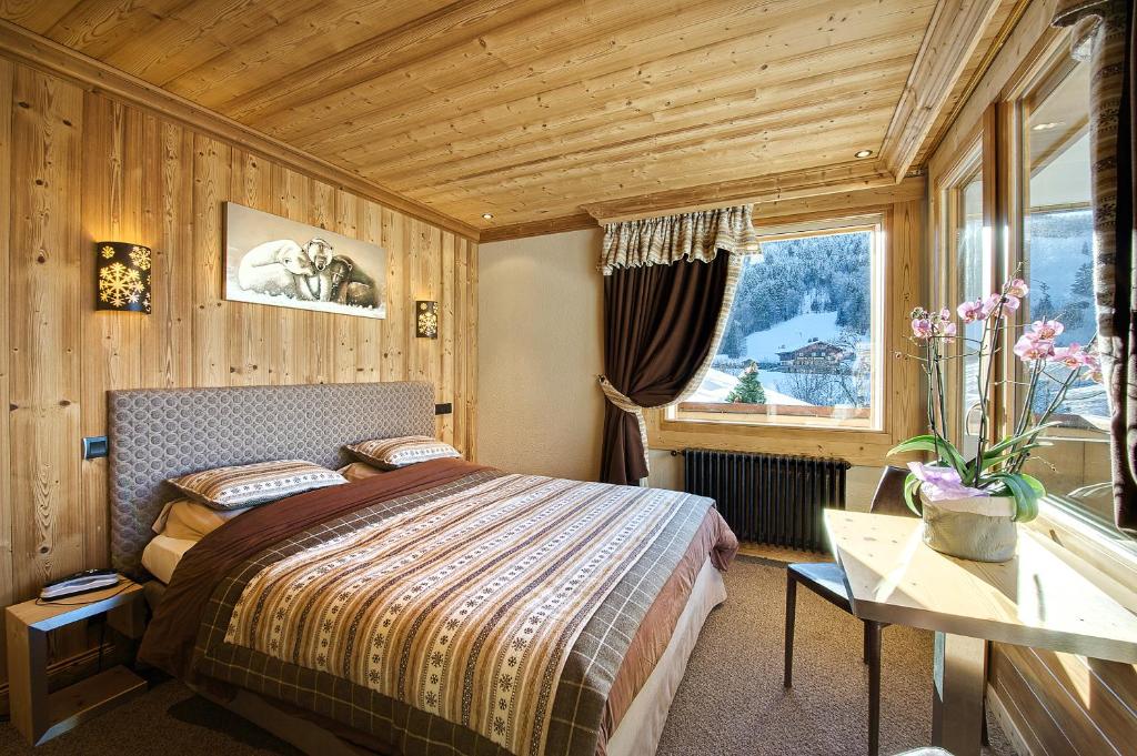 Hotel Chalet Les Ecureuils Restaurant Sauna Spa Garage hotel pied des pistes 1