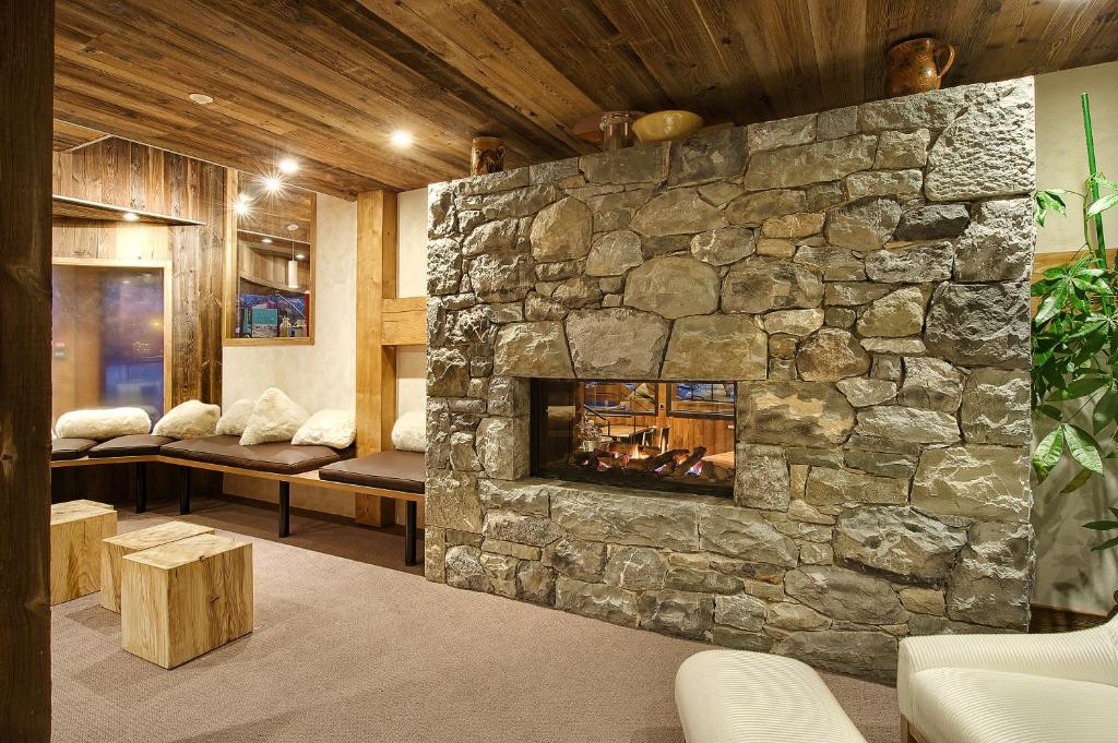 Hotel Chalet Les Ecureuils Restaurant Sauna Spa Garage hotel pied des pistes 19
