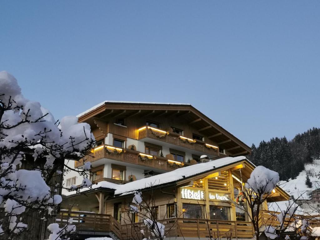 Hotel Chalet Les Ecureuils Restaurant Sauna Spa Garage hotel pied des pistes 8