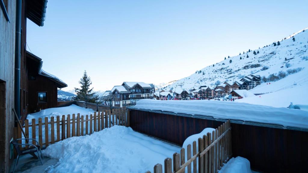 Hotel Club Les Carrettes hotel pied des pistes 11
