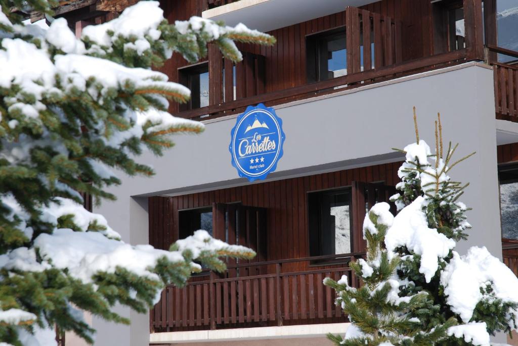 Hotel Club Les Carrettes hotel pied des pistes 9