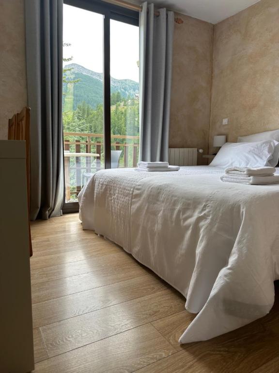 Hotel Edelweiss hotel pied des pistes 1