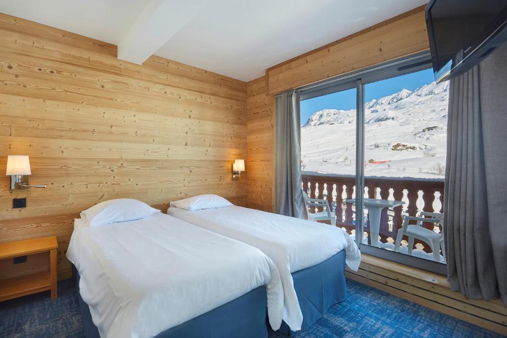 Hotel Eliova Le Chaix hotel pied des pistes 1