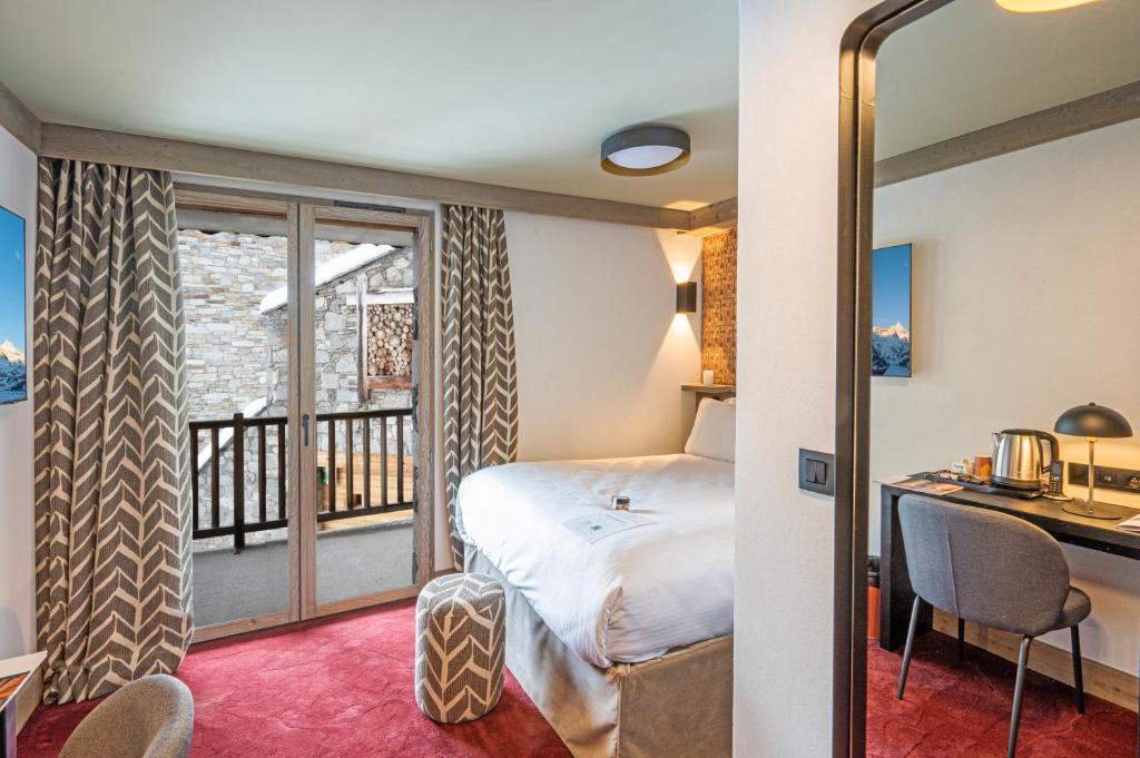 Hotel LAigle du Montana by Les Etincelles hotel pied des pistes 9