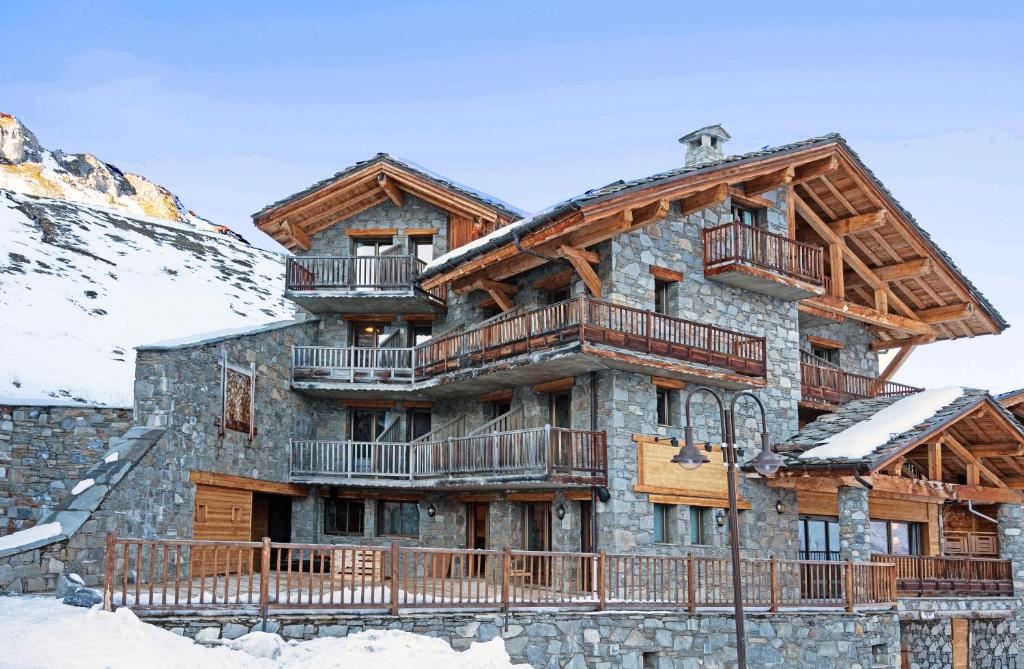 Hotel LAigle du Montana by Les Etincelles hotel pied des pistes