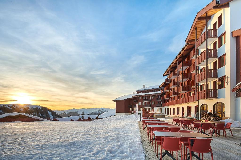 Hotel LEden des Cimes Vacances Bleues Belle Plagne 2100 hotel pied des pistes 5