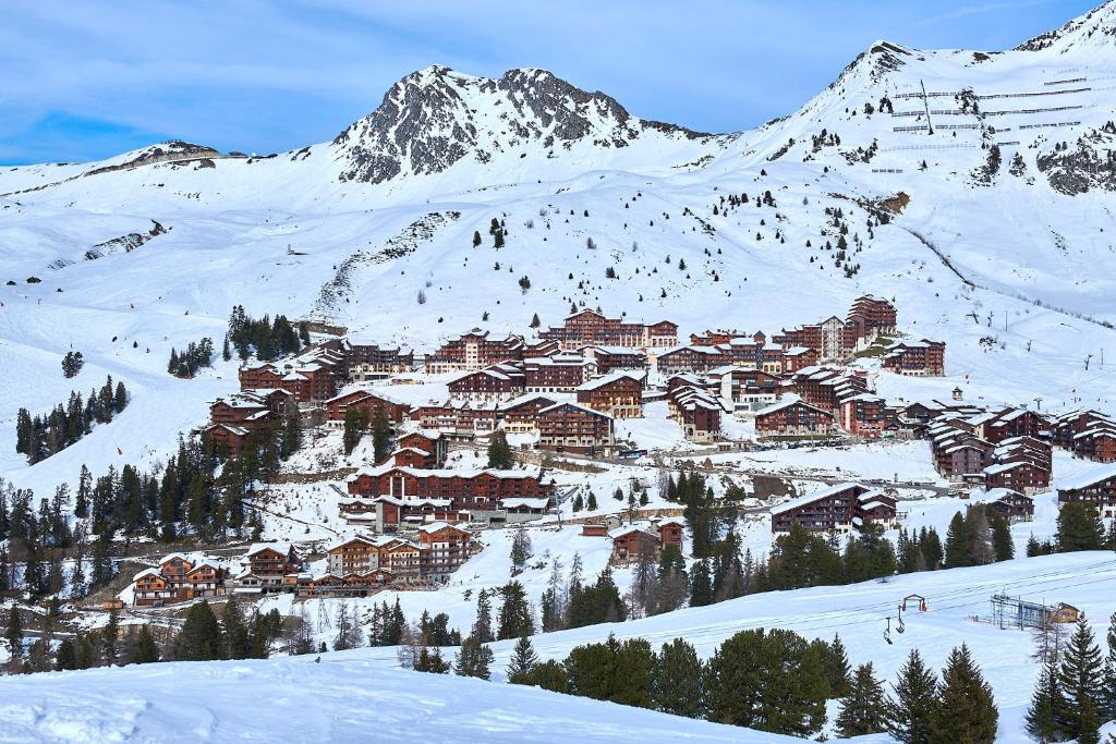 Hotel LEden des Cimes Vacances Bleues Belle Plagne 2100 hotel pied des pistes 8